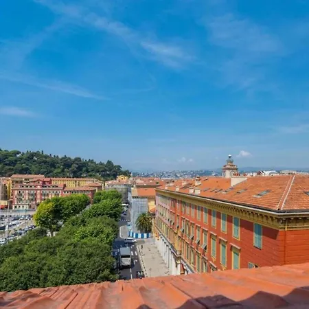 Port 1 - Spacious And W Ac On The Port